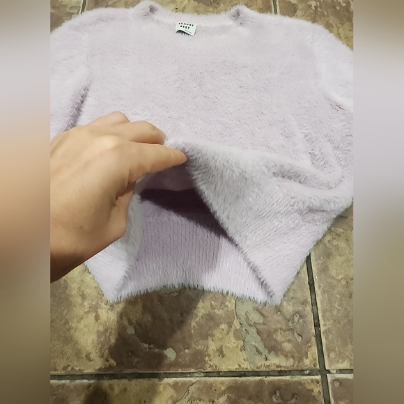 Like New Light Purple Sunday Best Fuzzy Cropped Pullover Sweater - Picture 5 of 13